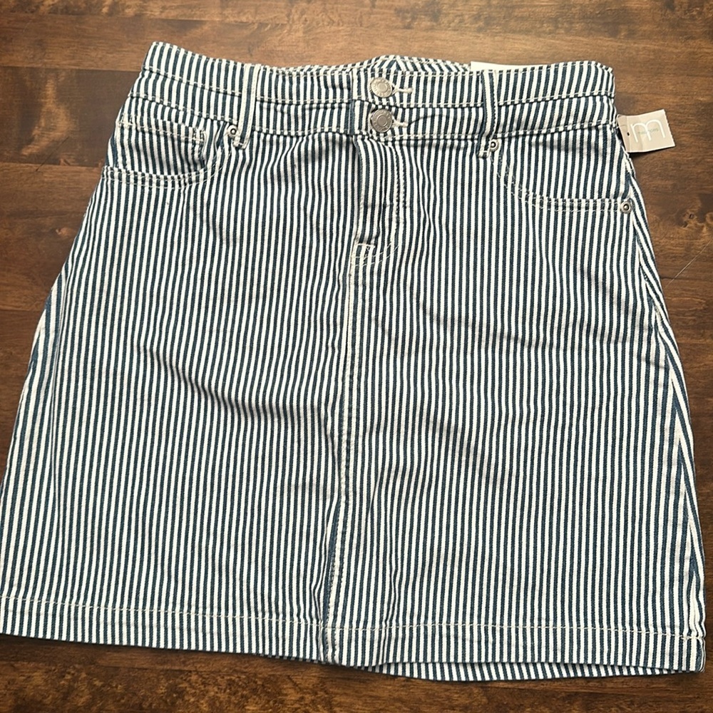 Maurice’s Blue and White Striped Skirt. NWT